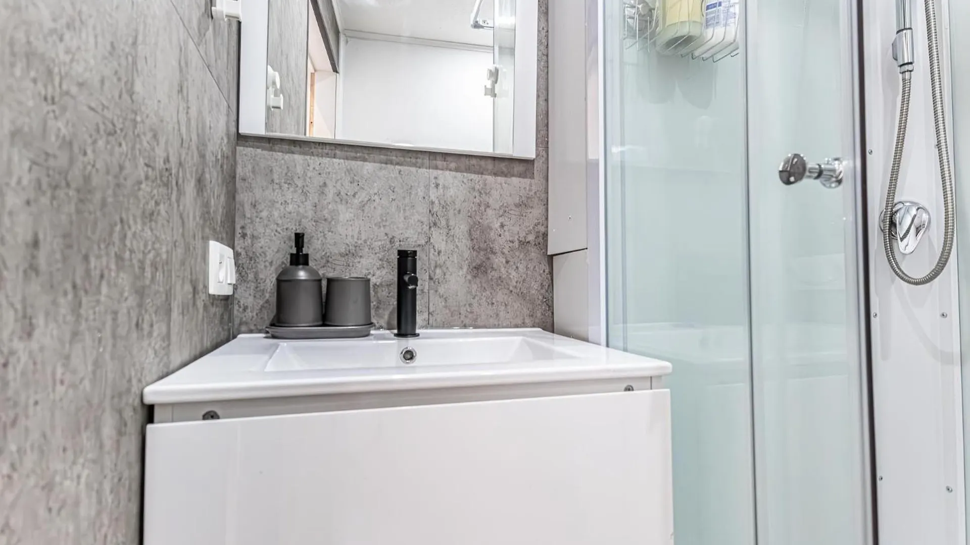 Lovely & Comfortable Studio Apartments At Heart Of Gent 0*,